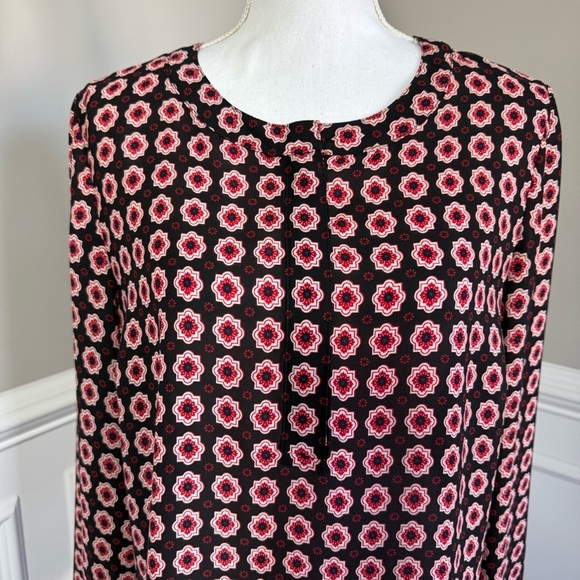 Anne Klein Black and Red Patterned Blouse Size Large - Picture 2 of 6